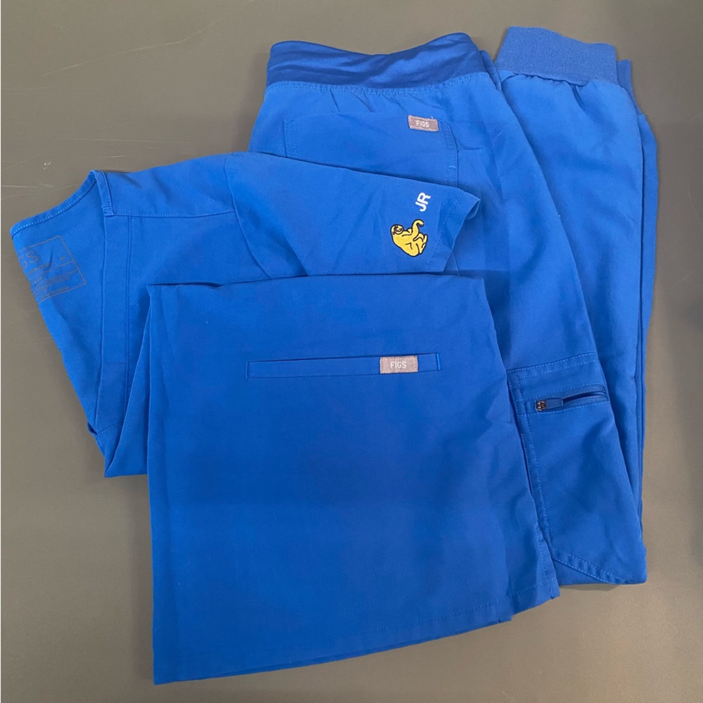 Royal blue figs scrub